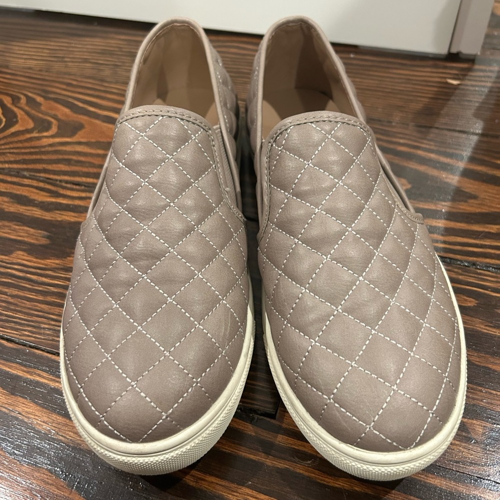 Quilted Slip-On Shoes - Gray